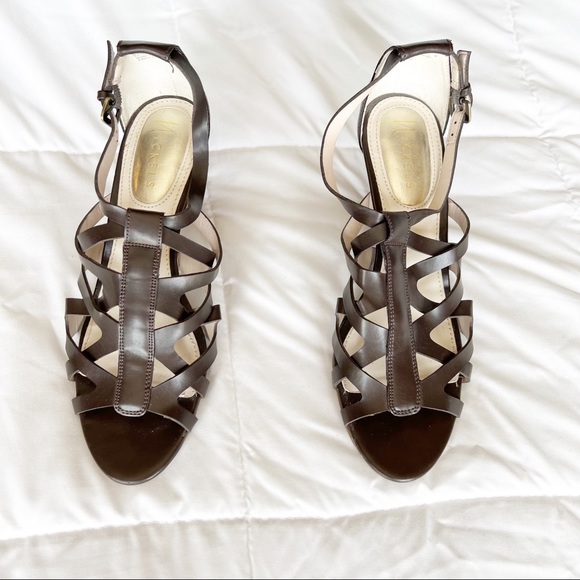 Heeled Sandals - Picture 2 of 5